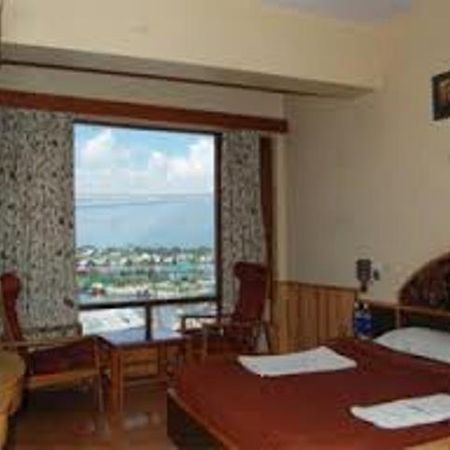 Hotel Imperial Lake View Srīnagar Exteriér fotografie