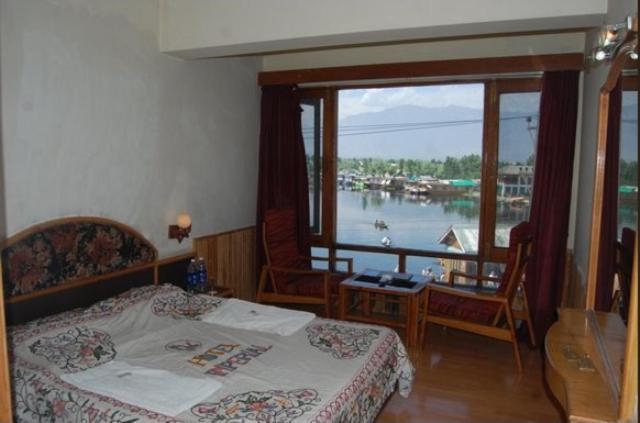 Hotel Imperial Lake View Srīnagar Pokoj fotografie